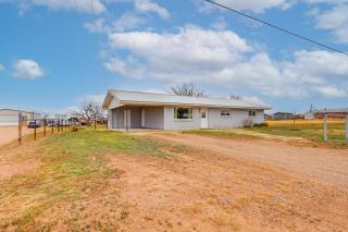 Near Hunting Grounds Quiet Home in Aspermont! - Aspermont - 8