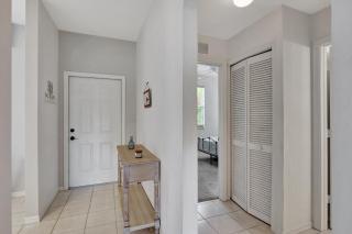 Bundled golf included in this first floor condo -close to the beach - Naples - 5