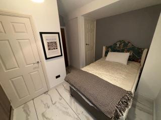 Lovely 2 Bedroom Coach House 5 Minutes from City Centre - Birmingham - 8