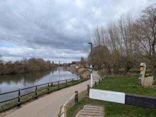 1-Bed Home for 2 Parking Garden & Great Location - Worcester - 3