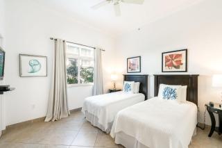 South Bay Beach Club #8 - 2-Bedroom 2-Bathroom Unit - 4
