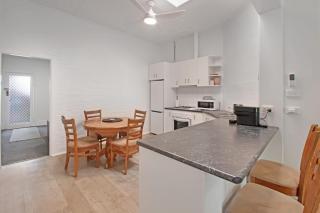 Kincaid Cottage - Cozy 2 Bed Home, CBD Location - 6