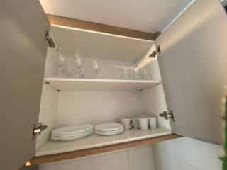 Allure's Modern & Cozy Studio Near Beach - 1