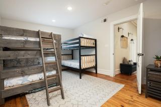 Galveston Beach Escape with Hot Tub, Sauna, Fam & Pet Friendly - Galveston - 7