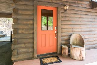 Lakey Gap Lodge by Carolina Mornings - Black Mountain - 5