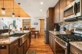 Serenade Shores by Carolina Mornings - Hendersonville - 2