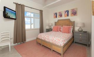 South Bay Beach Club #34 - 3-Bedroom 2-Bathroom Unit - 5
