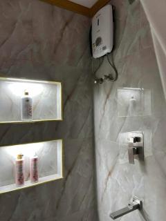 Benny's Hotel-Inspired & Condo-Inspired Rooms and Pool - 7