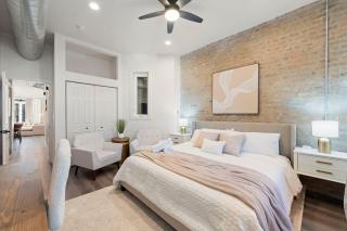 Luxury 2BR Condo in Wicker Park - Chicago - 9