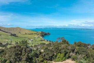 Woodside Bay Estate - - 5