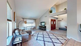 Modern Family Home w Pool Near Strip - Las Vegas - 1