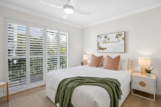 Bright 2-Bed Apartment with Stunning Ocean Views - Caloundra - 9