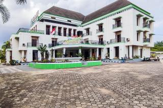 RedDoorz Plus at Hotel Bukik Gadang Sijunjung - Muara - 7