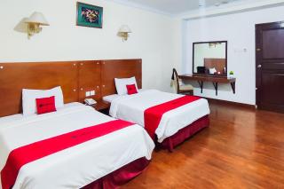 RedDoorz Plus at Hotel Bukik Gadang Sijunjung - Muara - 9