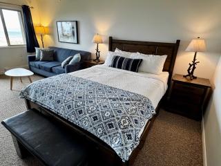Shorewater Resort Beachfront Studio - 2 beds - Qualicum Beach - 0