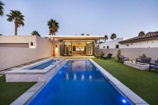 Modern Bliss by VARE Pool, Spa, BBQ, FirePit! - 9