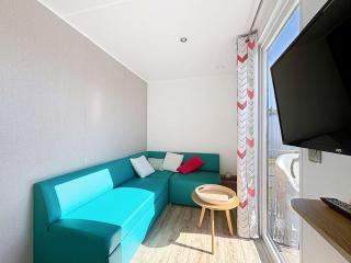 Mobil-home confort, 2 chambres, piscine chauffée, 200m plage, centre-ville, parking, WiFi, ménage inclus - FR-1-361A-28 - Jullouville-les-Pins - 7