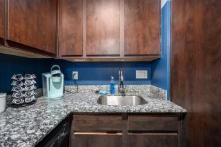 1-Bedroom Apartment Near Houston's Top Attractions with Free Park - Houston - 3