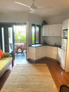 Hibiscus Resort & Spa - Official Onsite Reception & Check In - Port Douglas - 4