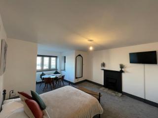 Upper Harbour Watch - Holyhead - 9