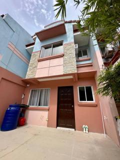 Abode86 Transient House - Pacific Grand Townhomes, Mactan Lapu-Lapu City, Cebu - 0
