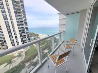 Ocean View Balcony Studio- beach access - 2