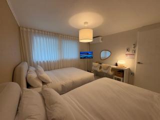 ModernStay HONGDAE#Mangwon local market 10mins, Hongdae, Airport Bus, Hanriver park 10min,Family - Seul - 6