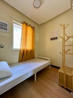 Abode86 Transient House - Pacific Grand Townhomes, Mactan Lapu-Lapu City, Cebu - 2