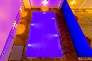 Golden Sparrow 4 BHK apartment with Swimming Pool - Kottakupam - 5