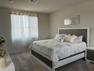 Beautiful Home in Moreno Valley - Moreno Valley - 2
