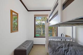 Lovely Home on Lavington - 2