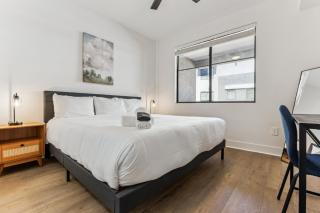CozySuites Glendale - Westgate with pool 02 - 2