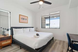 CozySuites Glendale - Westgate with pool 03 - Glendale - 8