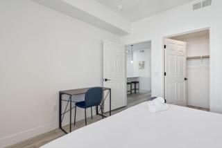 CozySuites Glendale - Westgate with pool 03 - Glendale - 6