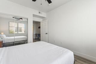 CozySuites Glendale - Westgate with pool 06 - Glendale - 2