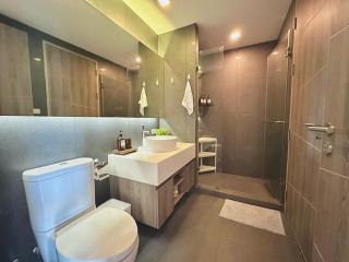 Bright & Spacious 1 BR - ASOKE - Bangkok - 5