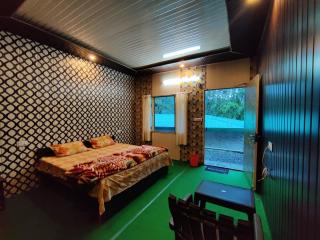 Hotel Maya Residency Sonprayag - - 1