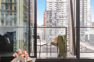 Cozy 2BR Apt Steps from Melb Central with Parking - Melbourne - 5