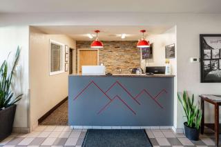 Ramada by Wyndham Cranbrook - 1