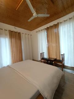Hotel Himalayan Village - 5