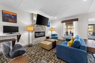 Clarion Pointe - Westwood - 4