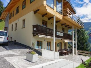 Holiday home near Zillertal Arena - Zellberg - 0