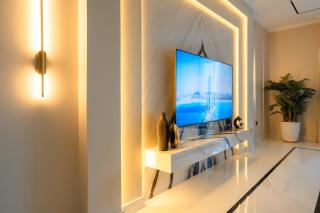 Prestigious 3 Bedrooms - 8