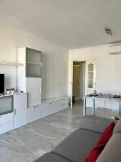 1 rooms con garaje frente Puerto Estepona - Estepona - 8