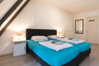 RedLight District Smokers Friendly Private Studio - 5