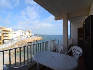 Apartment on Costa Brava by Sandy Beach - L'Escala - 2