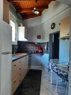 Charming Village House Near Sea - Lagonissi - 9