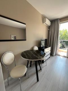 Admiral Plaza Colorful Apartments - Sunny Beach - 1