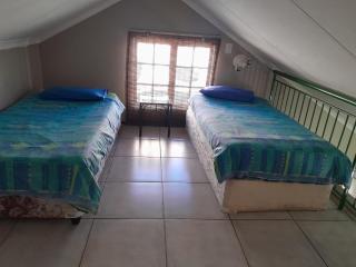 Pendleberrygrove unit 37 8 Sleeper - Bela-Bela - 9