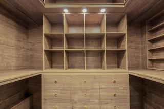 Luxury Boutique Property - 9